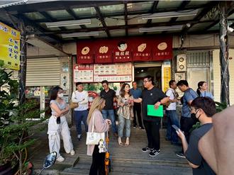 忠貞市場車流壅塞 行人危險四伏 民代爭取特定時段禁行