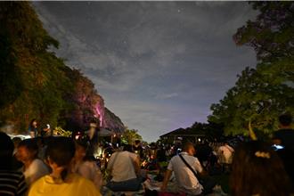 星空音乐会神助攻！云层裂缝 逾千幸运儿看到最美星空