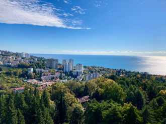  烏克蘭無人機打擊俄羅斯索契的燃料庫引發大火