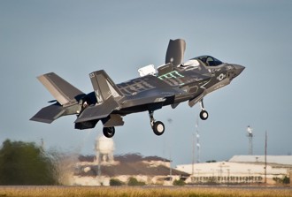首批日本F-35B垂直起降戰機在夏威夷被發現