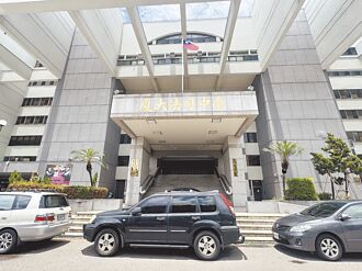 童餐廳當眾如廁 業者PO網挨告