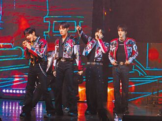 HIGHLIGHT唱熱北流 偕粉絲逛101