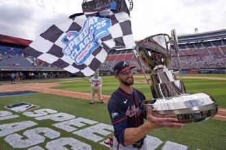 MLB》勇士逆轉贏下賽車場大戰 門票賣破9萬張創紀錄