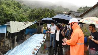 彰化民宅邊坡土石崩落 王惠美特別前往現勘