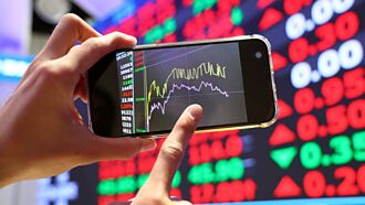 台股創新高！衝上24434點刷新紀錄 不是靠台積電　