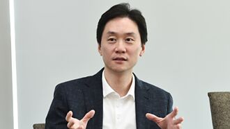 大眾投控董事長簡民智專訪》深耕光通訊元件有成 緊抓AI浪潮 開創黃金十年