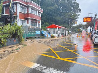 728雨灾 适用丹娜丝復原重建特别条例
