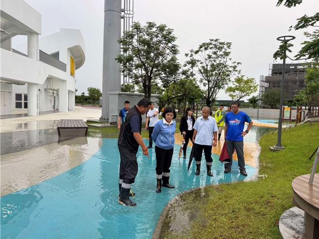 全国运动会将于10月在云林县登场，县府藉由举办县运会进行新建田径场压力测试，4日县长张丽善要求改善部分区域积水问题。（云林县政府提供／张朝欣云林传真）