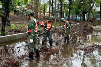 【協力復原 守護家園】國軍清淤環境整理 助民恢復正常生活