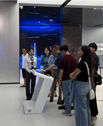 大九学堂「津」彩互动：从比亚迪震撼到地震模拟体验