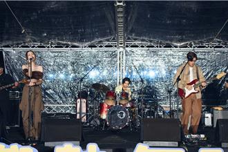 告五人化身热气球嘉年华大使　人气旺胆子却没跟上：派他升空！