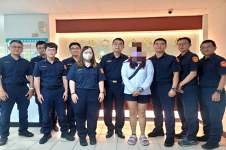 失蹤18年「學霸翻譯官」終落葉歸根 家屬擲出「立杯」天助葬兄