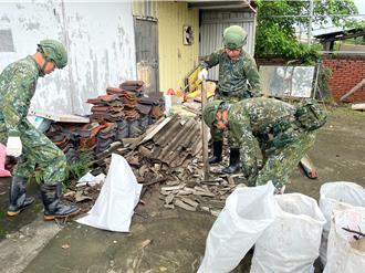 國軍第五作戰區100官兵 前進嘉義支援災後復原