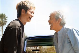 「新手奶爸」松坂桃李非演不可！拍《老爸歌單》哭到停不下來