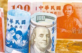 新台幣強彈逾1角 重返2字頭
