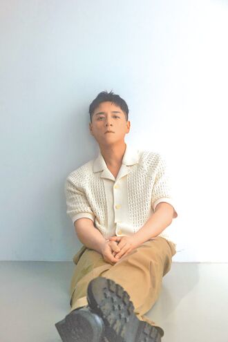 郑人硕郭泓志 冤家变亲家