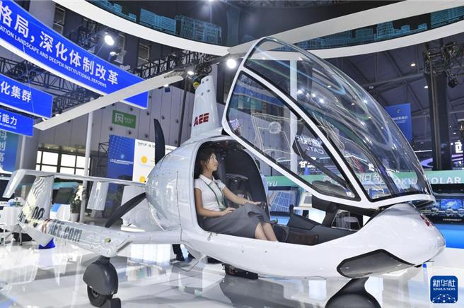 陸下半年經濟工作陸國務院多部門齊步走。（新華社）