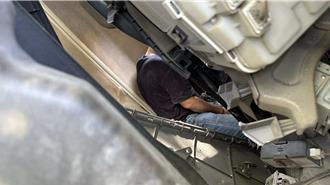 彰化預拌車翻覆！水泥傾倒覆蓋路面   駕駛受困獲救送醫