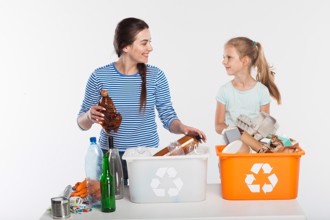 永續作為再加一！全球首款「紙質瓶蓋」掀產業革命 