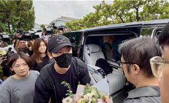 許光漢退伍了！自曝當兵「常被加菜」 親揭未來下一步動向