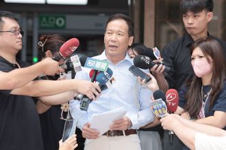 小草怒鍾小平「未正式道歉」  灌爆黃國昌臉書：我記一輩子