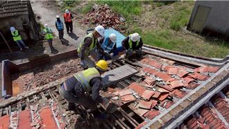 台南災情慘！公路局媒合11廠商 為低收入戶免費修繕