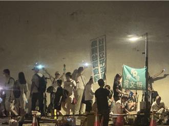 小草齊聚北所  高唱祝賀柯文哲66歲生日  壽星便當菜色曝