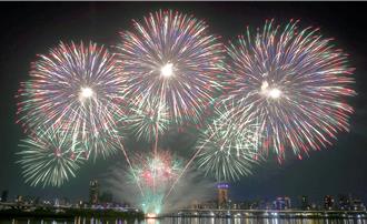 大稻埕夏日节登场！300秒「万紫埕红」烟火秀 苗可丽惊喜现身