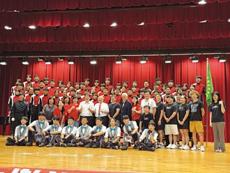 建中樂旗聯隊 國際爭光