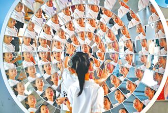 陸7月服務業PMI 創14月新高