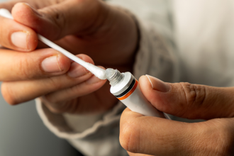 痠痛藥膏每天塗2次 她6周用掉3條竟「擦到洗腎」