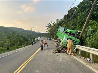 甲仙台29线砂石车自撞护栏　驾驶无呼吸心跳送医抢救