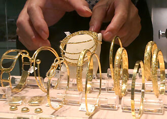 结婚金饰贵 新人省钱大作战