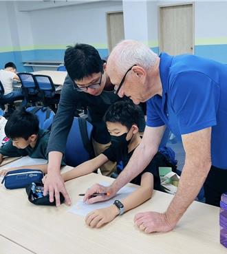 九九文教基金會攜手美國數學大聯盟 團隊合作激發小學生數感潛能