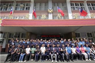 苗栗縣長鍾東錦親自主持 警分局長聯合交接典禮