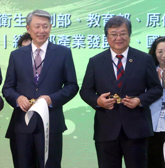 时评》内阁改组症候群