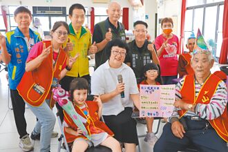 台南 華山基金會送暖 童心守護孤老