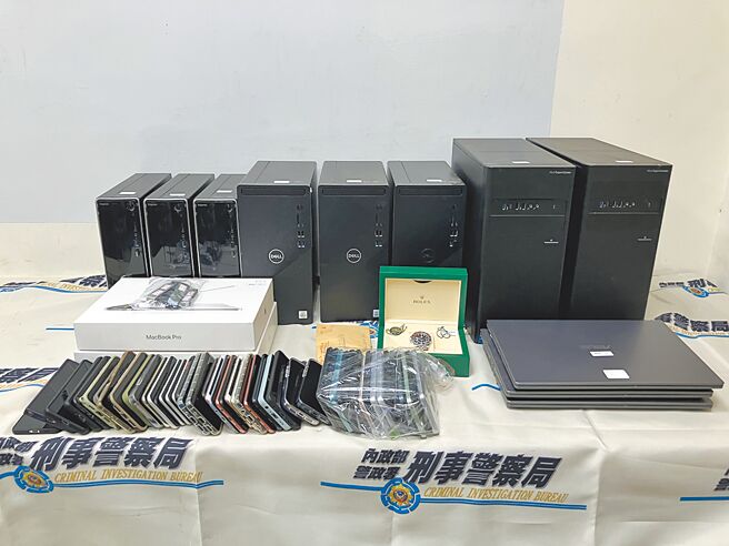 楊姓姊弟於高市高級住宅區設立水房，跨境洗錢逾81億元，獲利超過1億3535萬元。圖為檢警查獲洗錢用的電子設備、不法所得購買的動產和不動產以及現金。（本報資料照片）