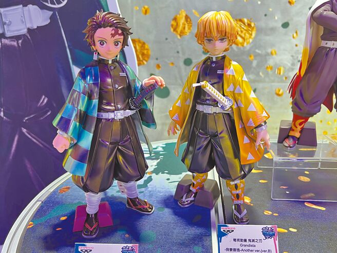 「BANPRESTO X一番赏EXPO 2025」特别展出以金属色版本重返的《鬼灭之刃》「Grandista系列」模型。（徐梓榕摄）