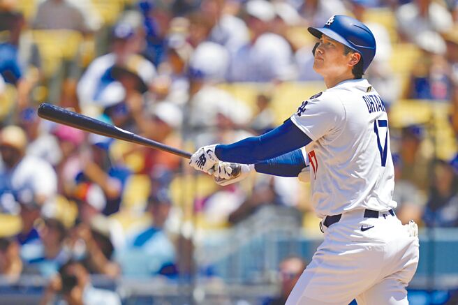 大谷翔平在3局下敲出两分打点全垒打，同时也达成美职生涯千安里程碑。（美联社）