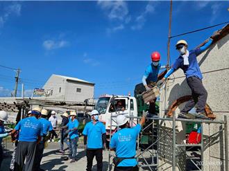 台灣希望義工團進駐台南北門 為3受災戶把屋頂蓋回來