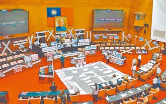 沈富雄爆罷團內幕：非常矛盾的一個團體