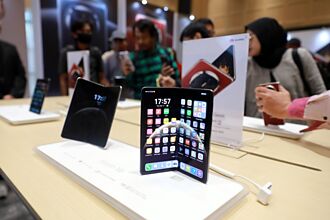 華為Mate XTs傳9月對尬i17