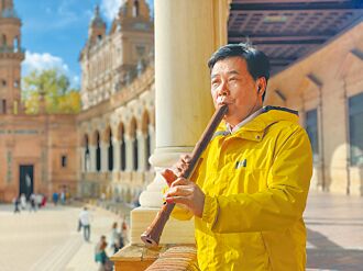 鑽研尺八 新北議員鍾宏仁以曲會友