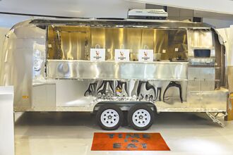 潮流咖哩襲台 全球首發單品夯