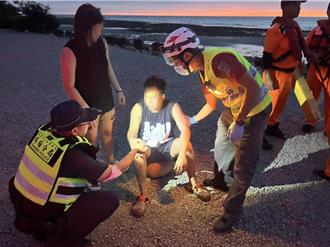 新屋漂流木公园戏水溺水 岸边民眾急抢救2名移工