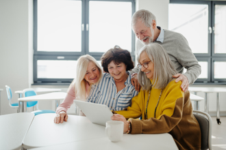 長輩快來用3C！  美研究：能降低失智風險