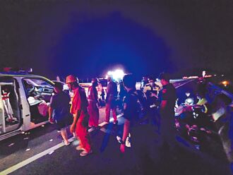 竹县 醉男超脱序 装睡持刀劫救护车