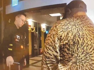 黑紙洗美金詐術 男遭騙1700萬