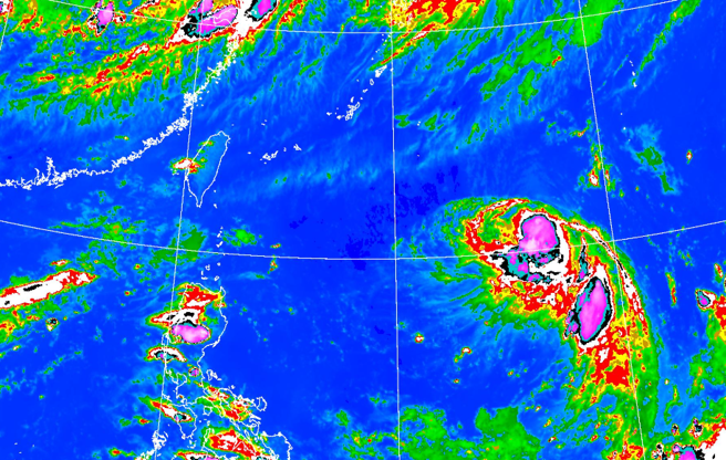 气象署预估最快周二发布海上陆上颱风警报。（翻摄自气象署）